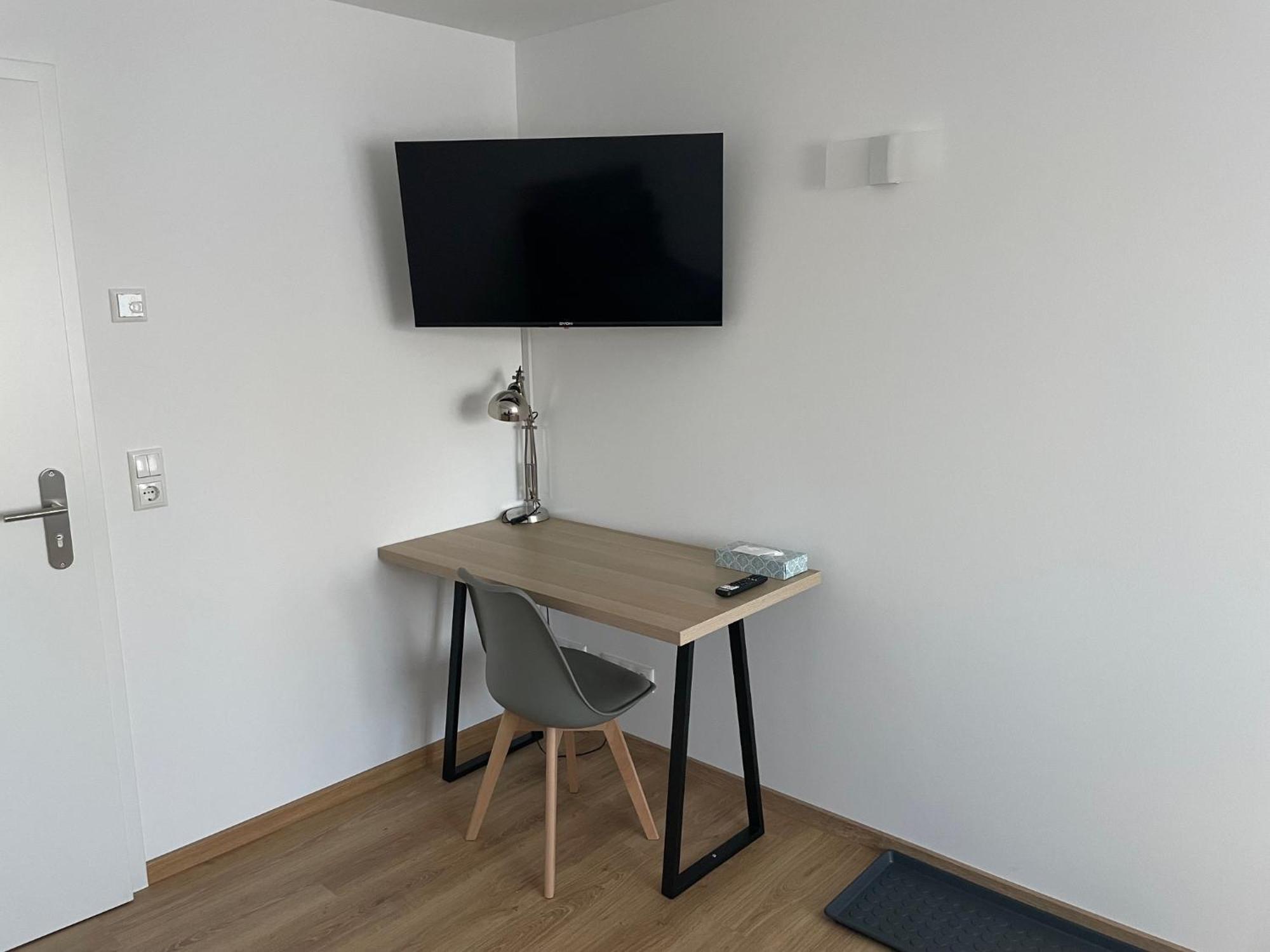 Exklusive Zimmer Mit Geteiltem Bad Und Kueche Kg Stadtilm Exterior photo